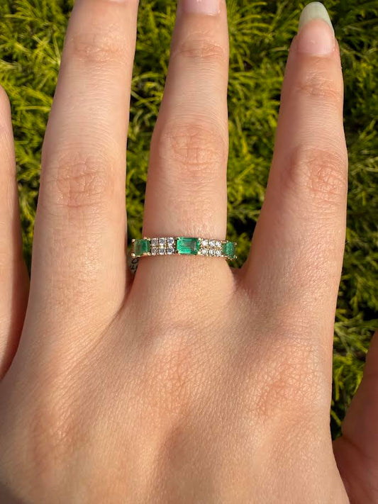 14K Yellow Gold Emerald & Diamond Ring