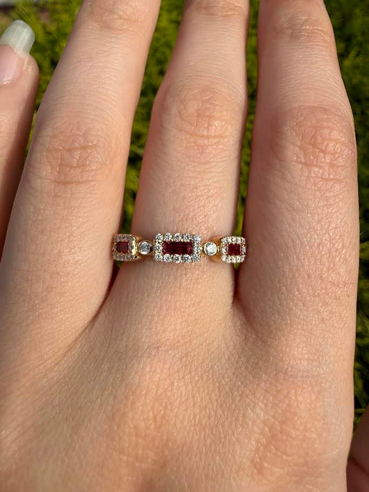 14K Yellow Gold Ruby & Diamond Ring