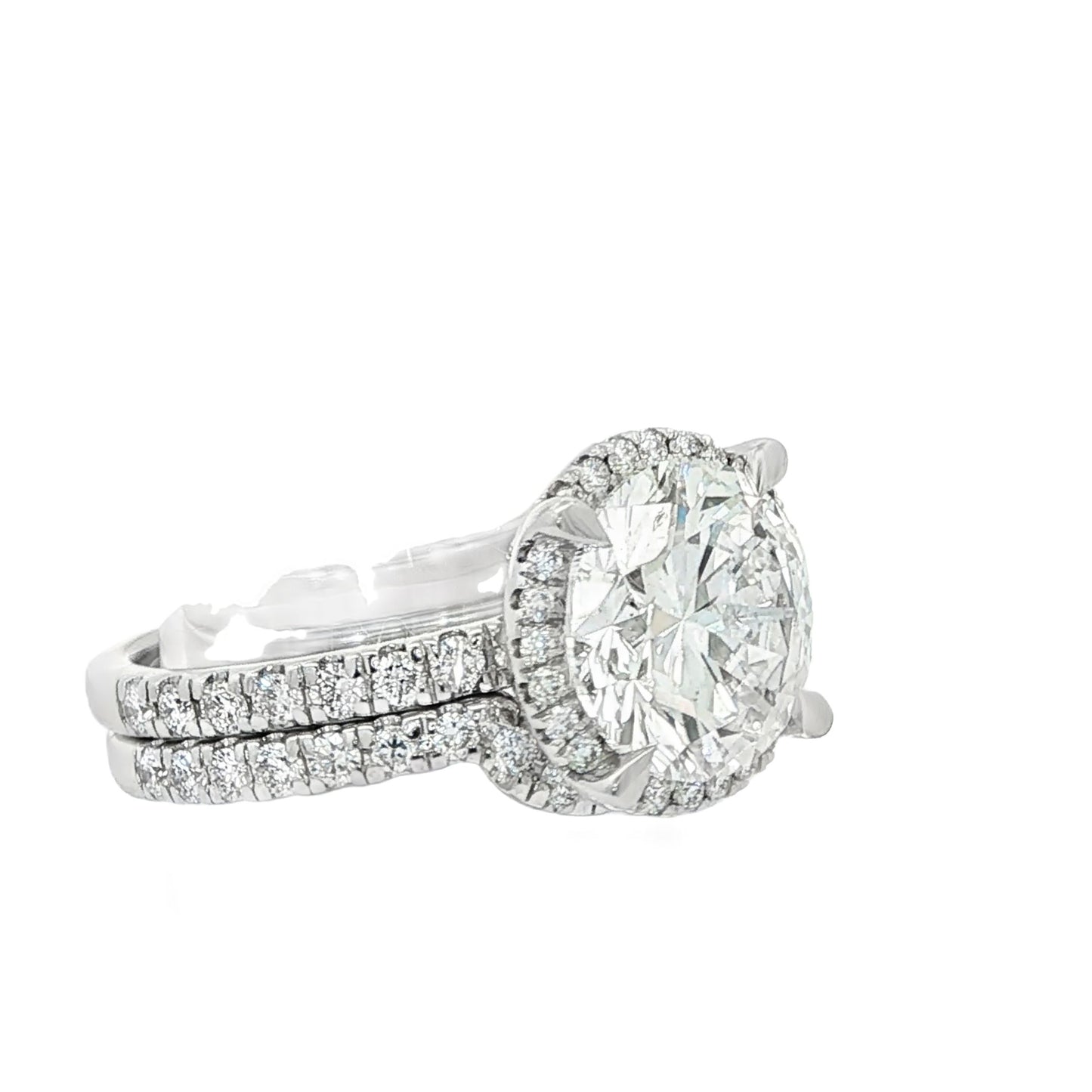 5 CT TW. Round Halo Lab-Grown Diamond Engagement Ring
