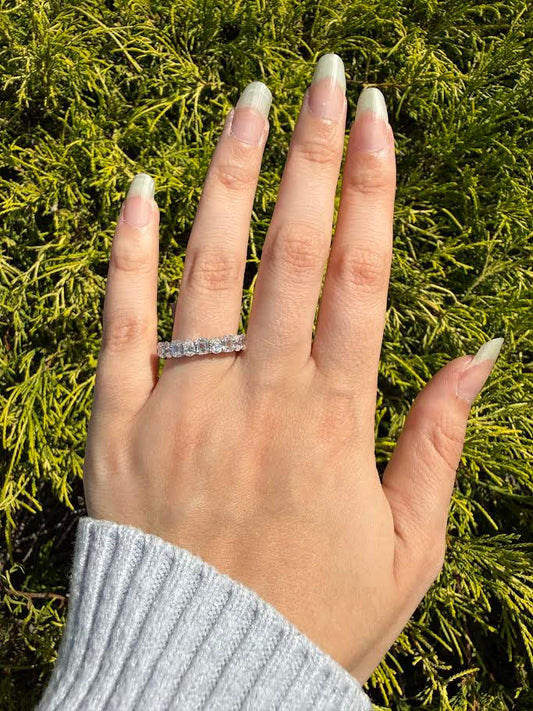 2.12 CTW Lab-Grown Alternating Emerald & Pear Diamond Wedding Band
