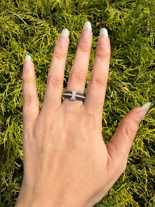 1/3 CT TW. Diamond Hourglass Fashion Ring