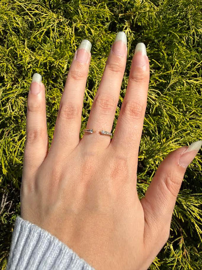 18K 0.30 CTW Open Claw Diamond Negative-Space Ring