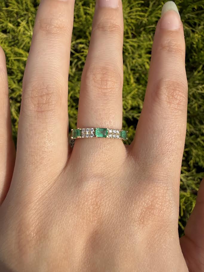 14K Yellow Gold Emerald & Diamond Ring