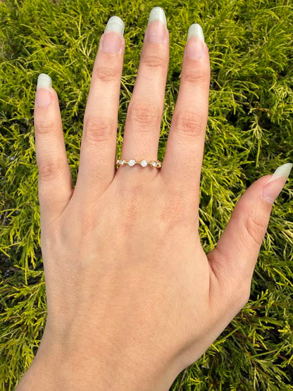 0.33 CTW Lab-Grown Diamond Bubble Bezel Band