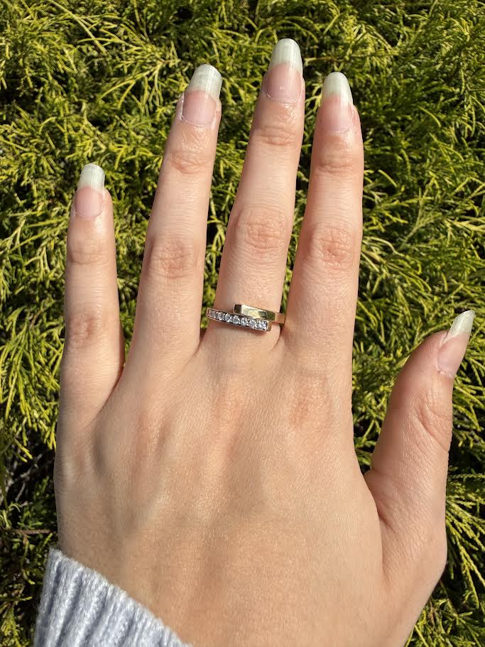 0.22 CTW Diamond Bypass Fashion Ring