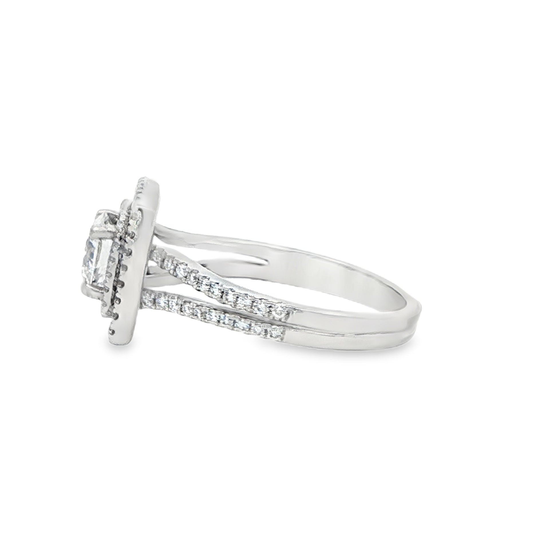 18K White Gold Diamond Halo Engagement Ring