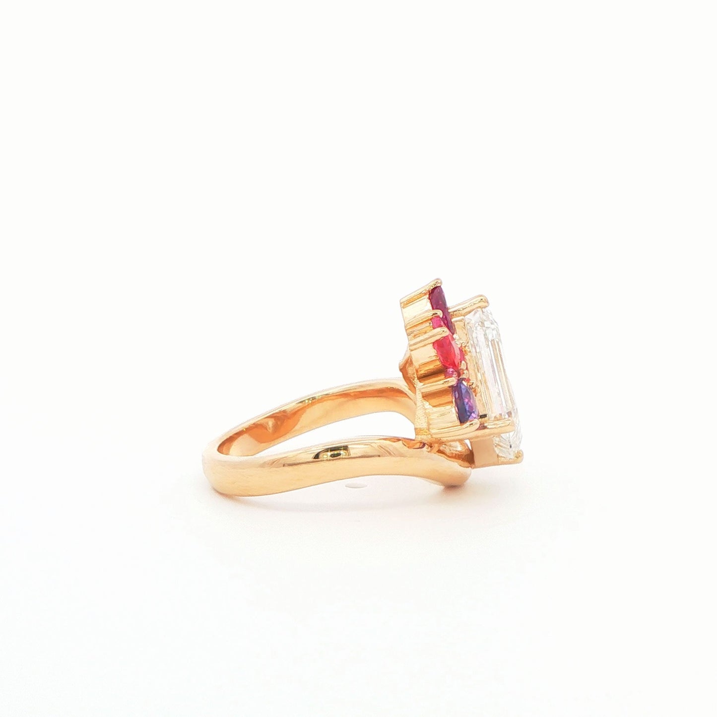 14K YG DIA EM WITH MULTI-COLOR SAPH ENG RING