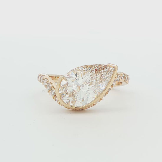 14K Yellow Gold Pear-Shaped Diamond Sideways Ring 3.45 cttw