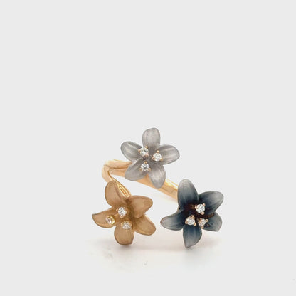 18K Gold Diamond Tri-Flower Fashion Ring