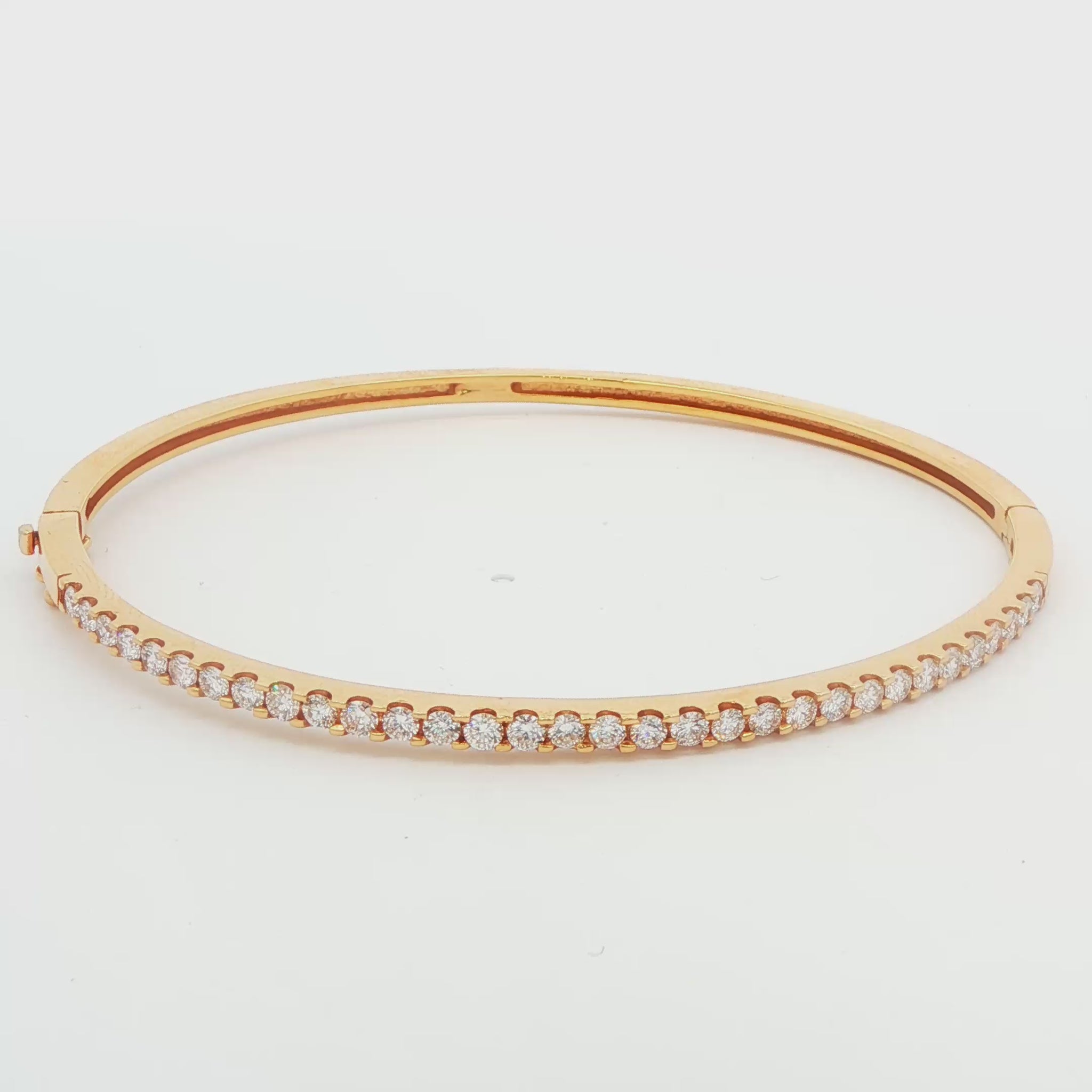 LG: 14K YG 1.59 CTTW F,VS1 CVD DIA BANGLE xx30xx 2