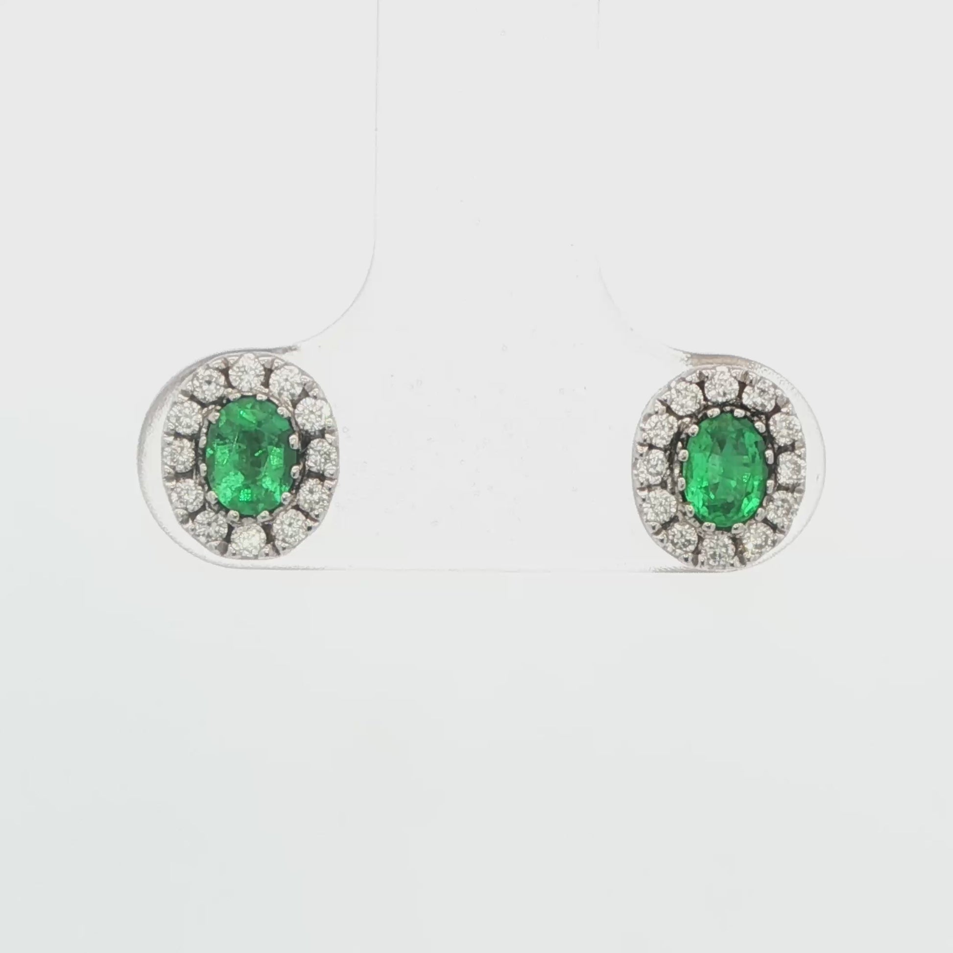 18K WG EM & DIA HALO STUD EAR EM 0.33 DIA 0.18