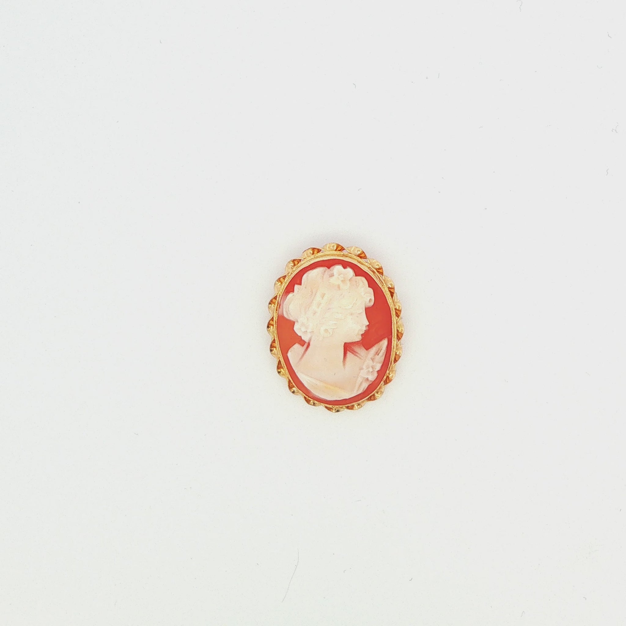 14K Yellow Gold Shell Cameo Brooch