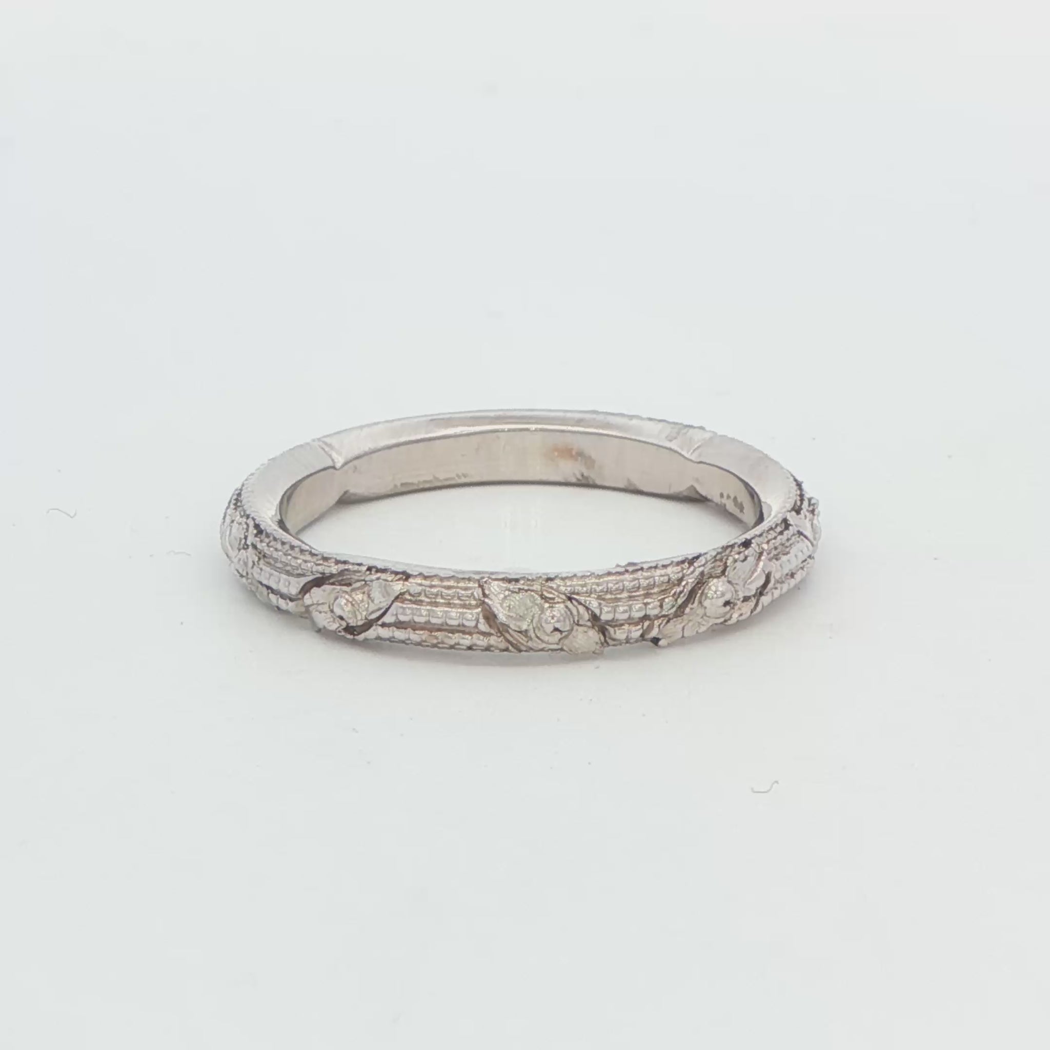 18K WG TEXTURED STACKABLE BAND SIZE 4.5 2.7GMS