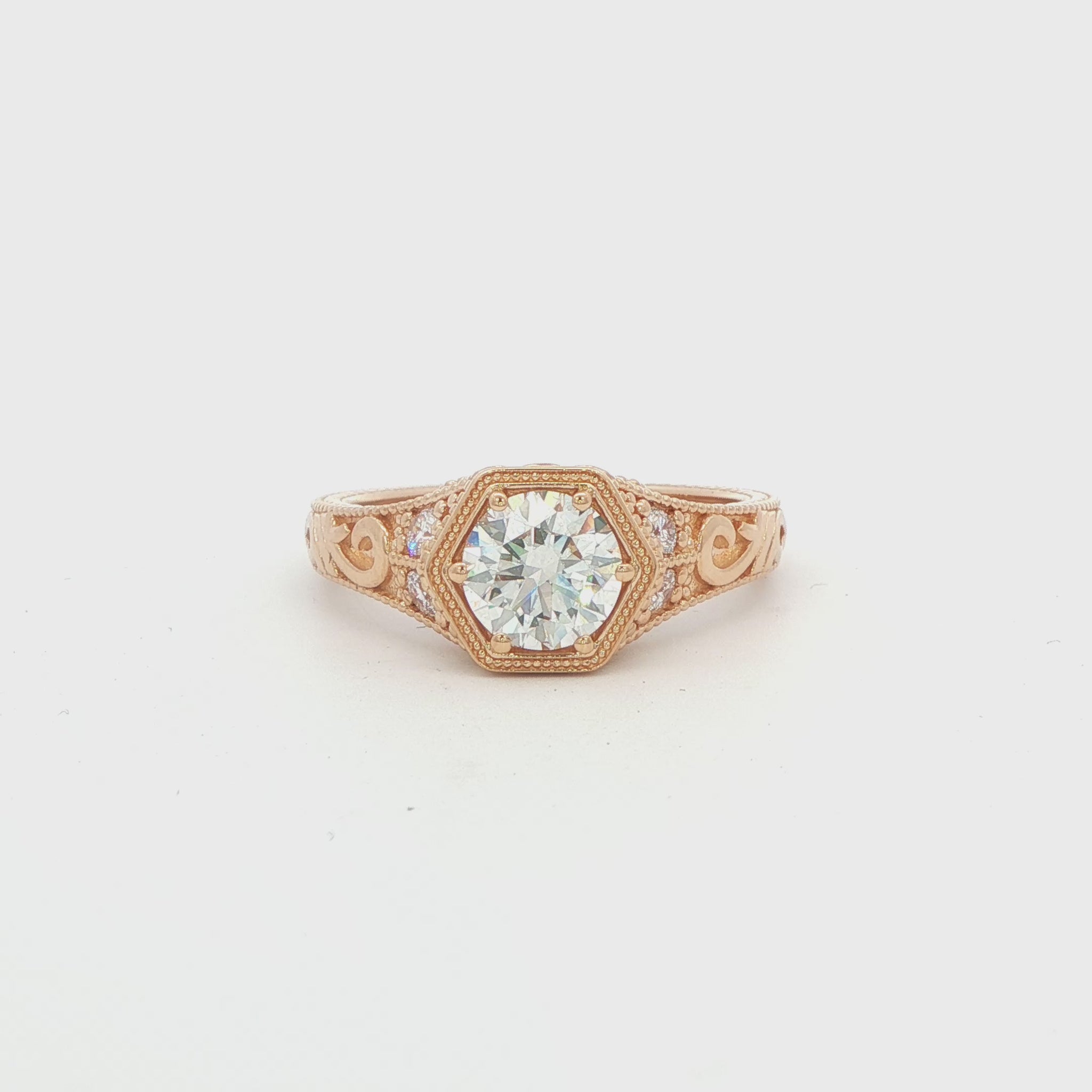 14K YG RD DIA ENG RING IN HEX FILLIGREE SETT WITH RUBY & SAPH