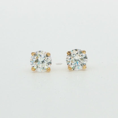 LG : 18K WG .82 CTTW LAB GROWN STUD