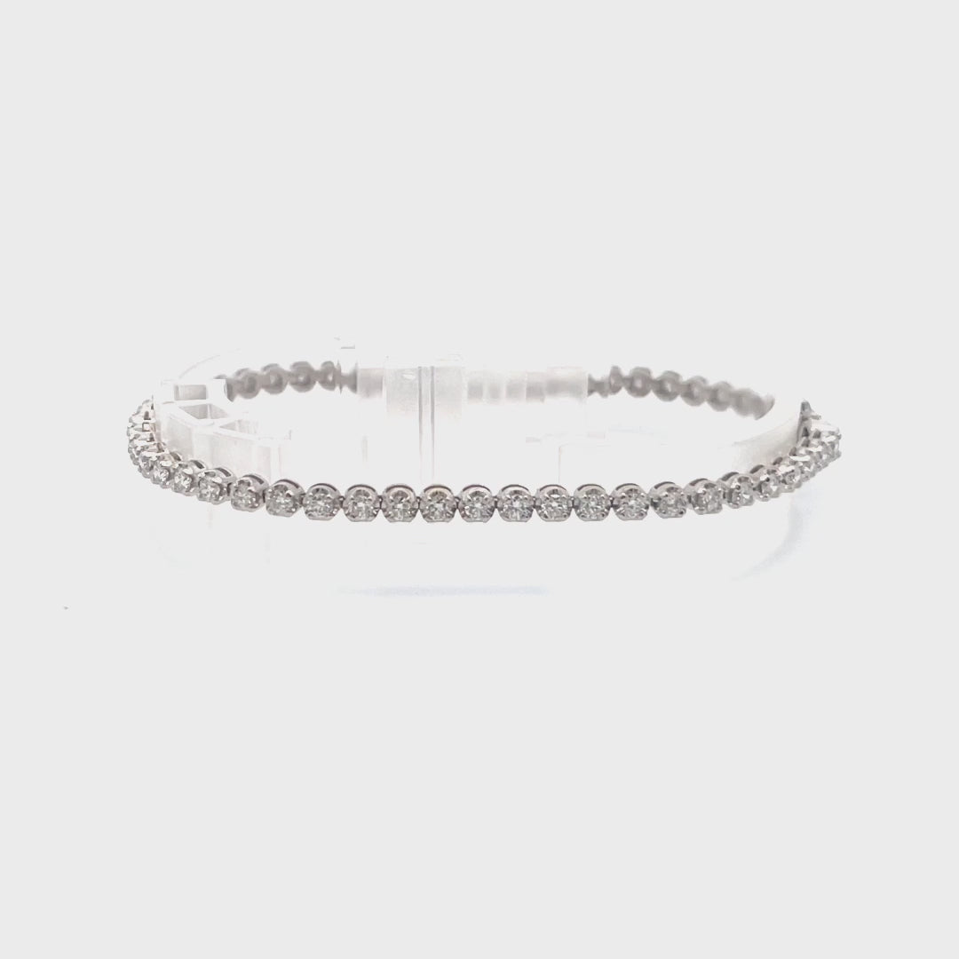14K WG 2.6 CTTW DIAMOND TENNIS BRACELET 52, .05 POINT STONES