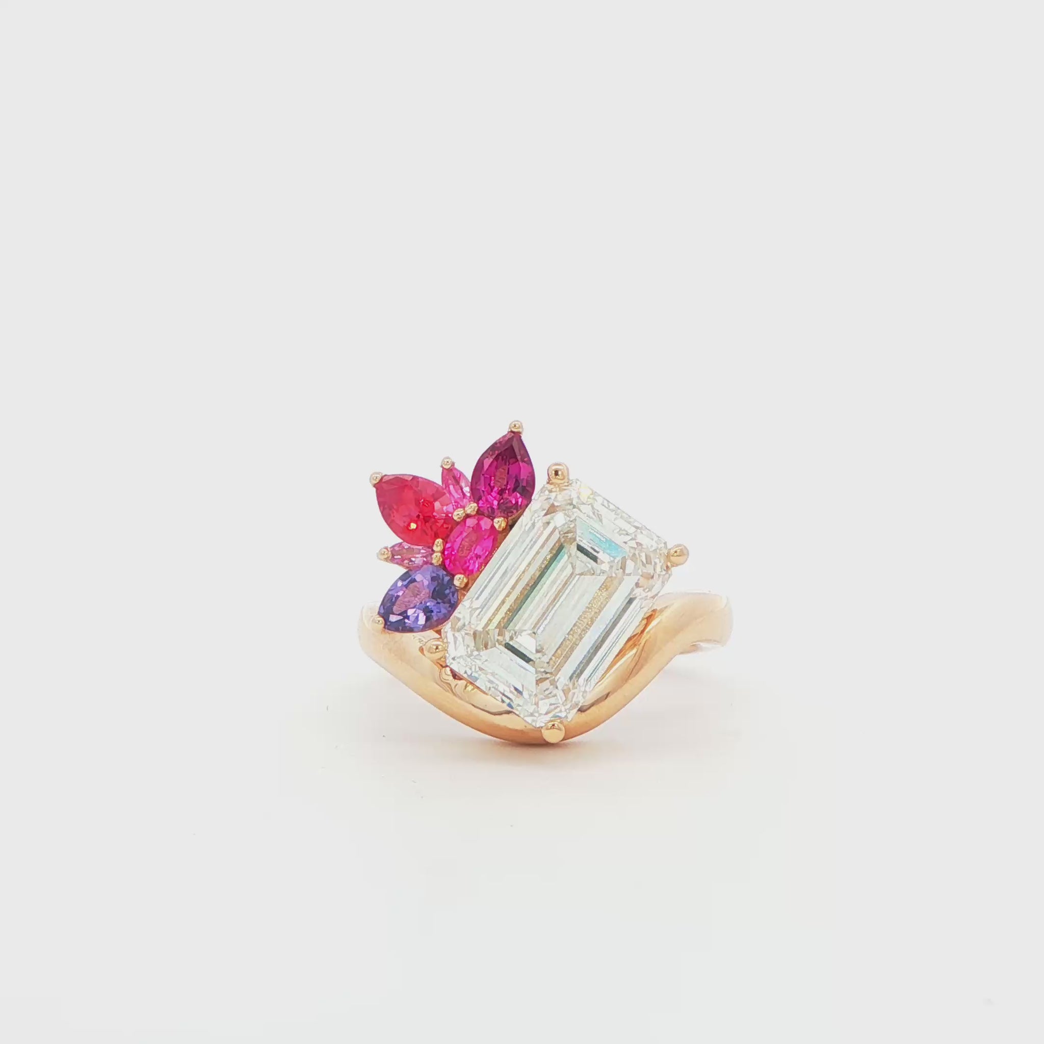 14K YG DIA EM WITH MULTI-COLOR SAPH ENG RING